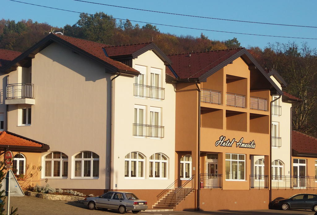 Hotel Amarilis Netretic Esterno foto